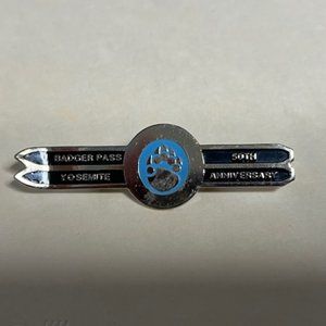 Badger Pass Yosemite 50th Anniversary Paw Pair of Skis Lapel Brooch Pin 2.25"